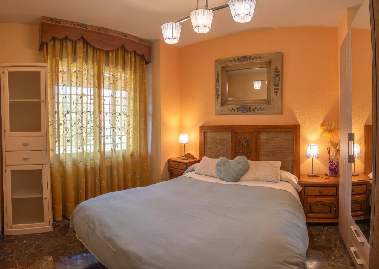 Apartamento Campus De La Salud Granada Luaran gambar