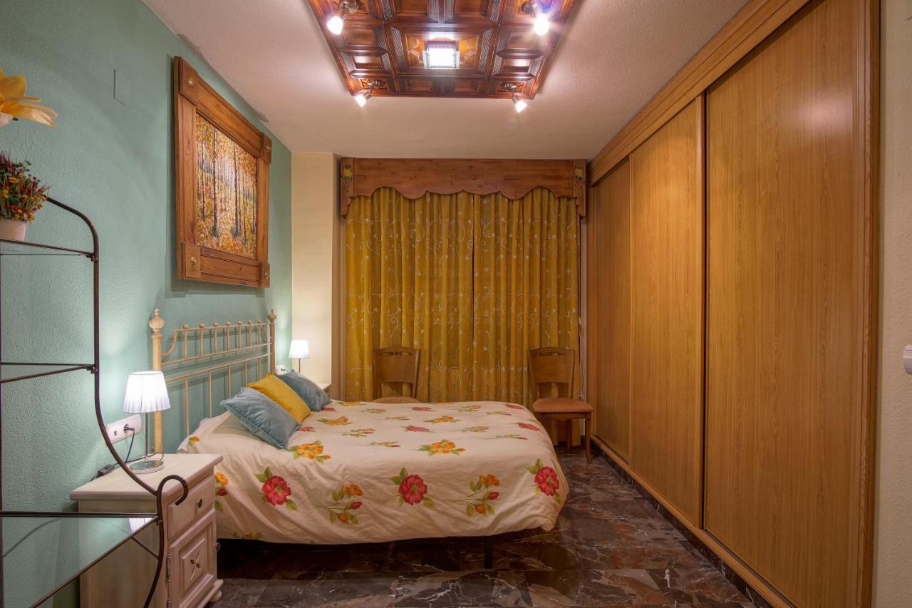 Apartamento Campus De La Salud Granada Luaran gambar