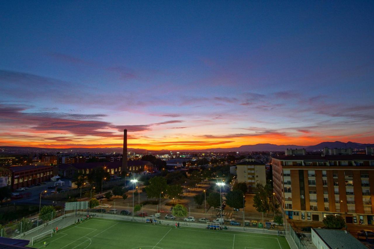 Apartamento Campus De La Salud Granada Luaran gambar